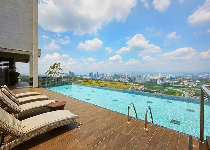 Sky Pool Luxury Suite