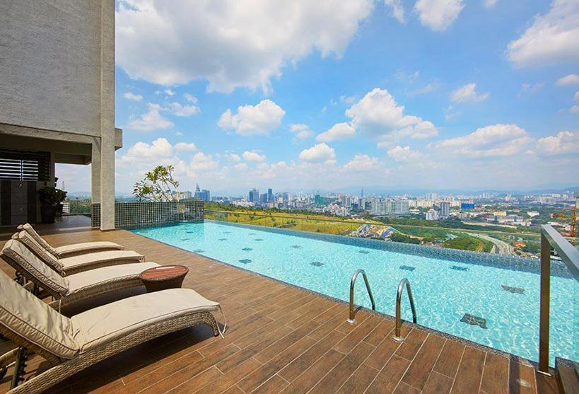 Homestay Sky Pool Luxury *